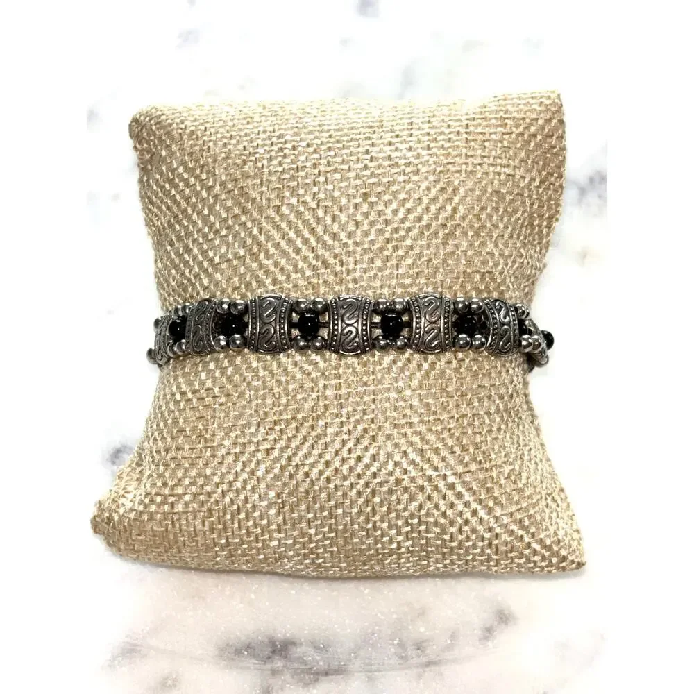 Vintage Silver Bracelet with Black Beaded Accents - Picture 7 of 9